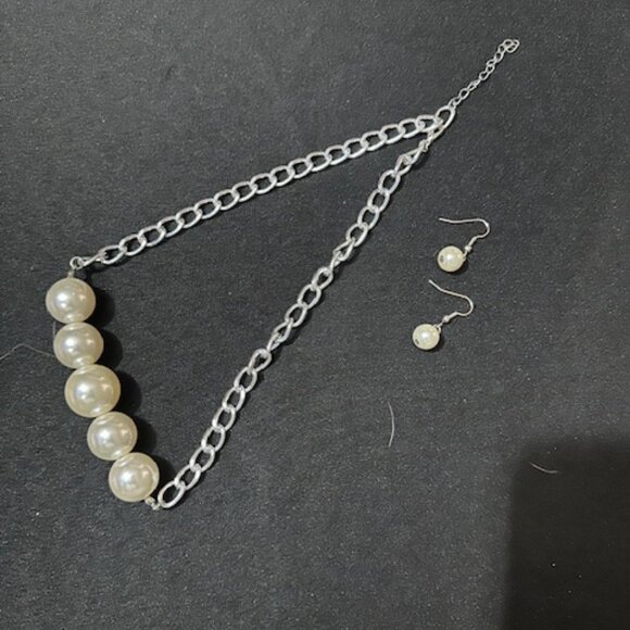 Pearls Necklace and Earring Set  7359  NWT Boutique - Picture 1 of 4